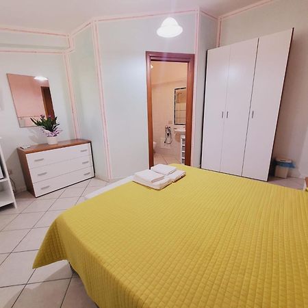 B&B Il Girasole SantʼAnna Arresi Exterior foto